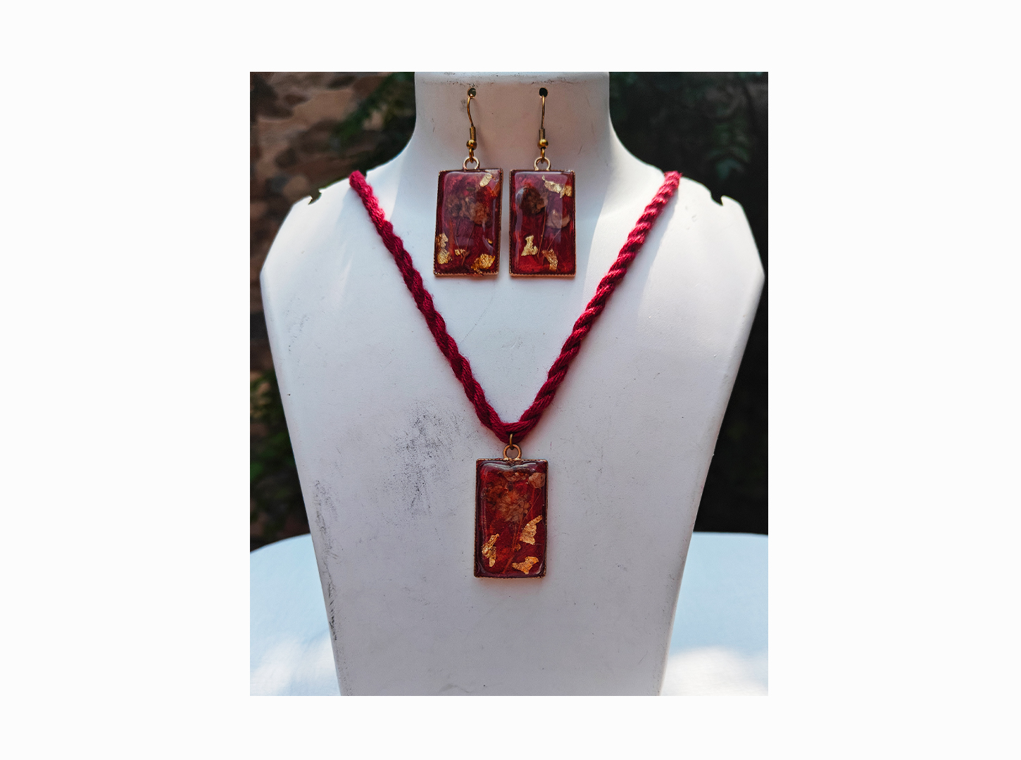 Resin Pendant Earrings (ARPE/001)