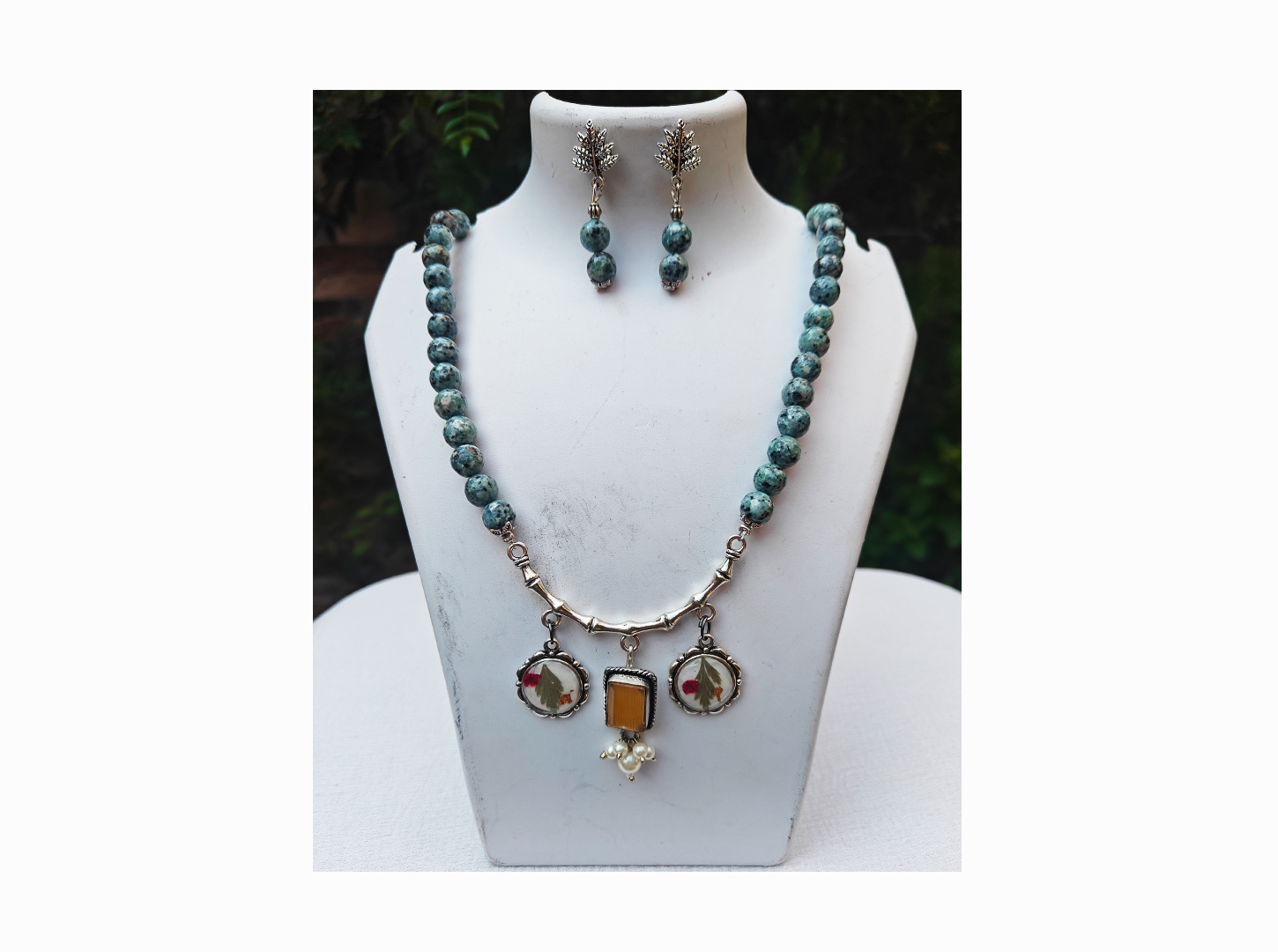 Resin Necklace (ARN/010)