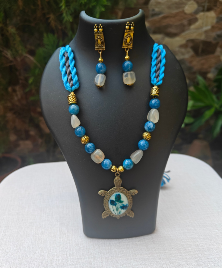 Resin Necklace (ARN/015)