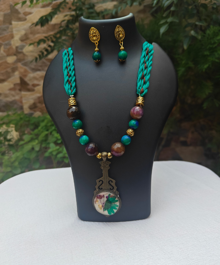 Resin Necklace (ARN/019)